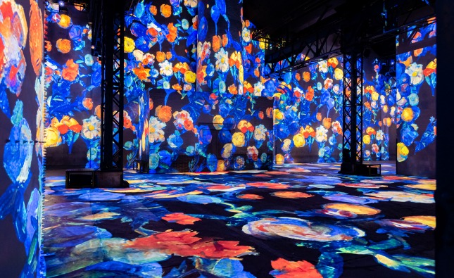 atelier des lumieres best exhibits to see this fall in paris